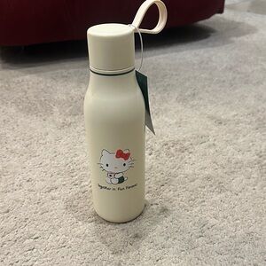 NWT Hello Kitty Starbucks Cream Water Bottle